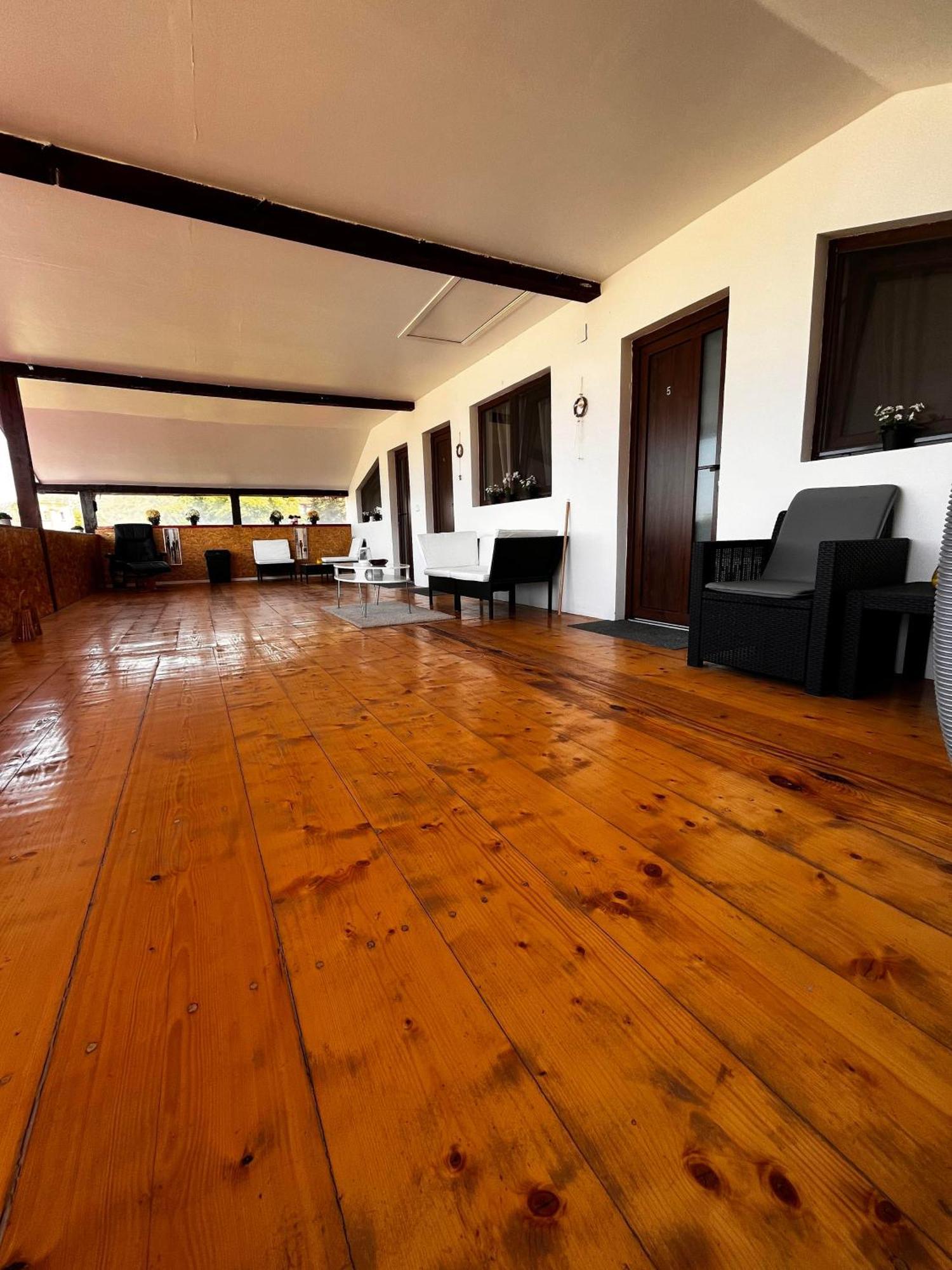 Vila Legrand Bazias Esterno foto