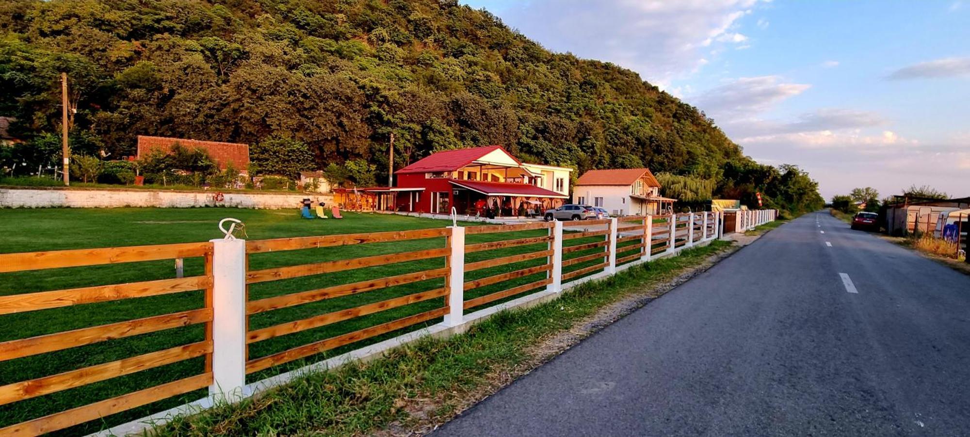 Vila Legrand Bazias Esterno foto