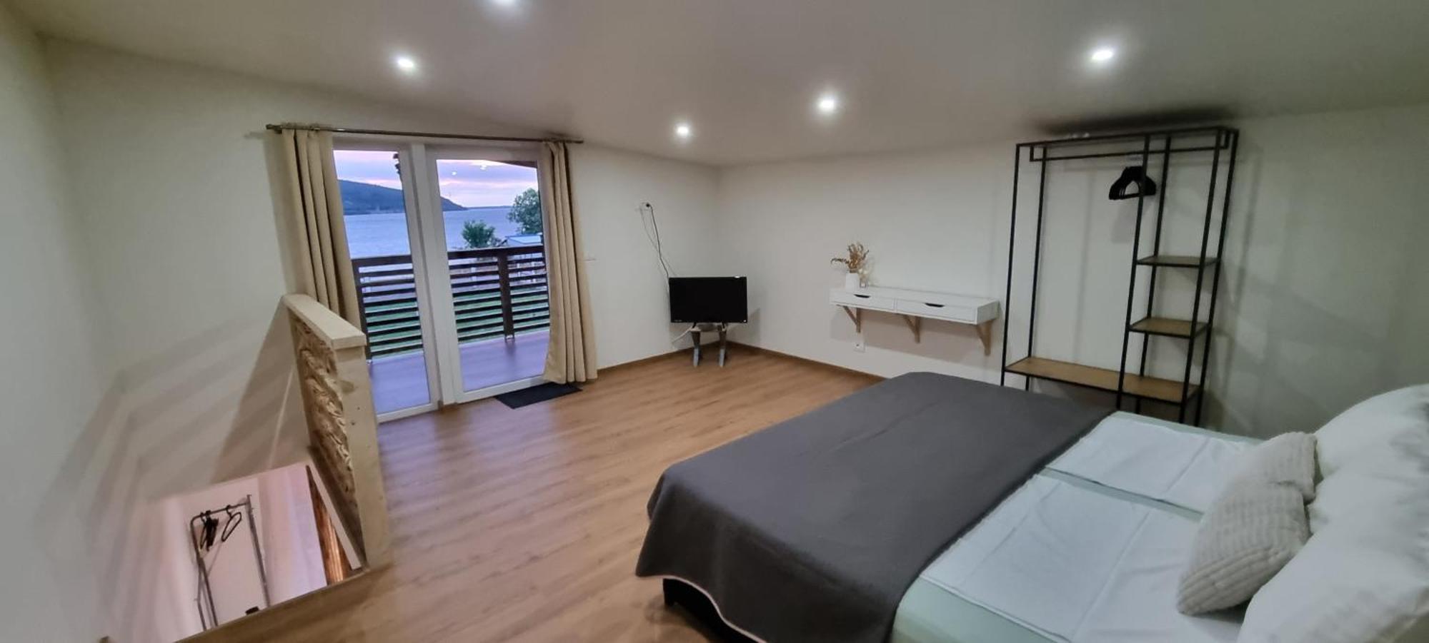 Vila Legrand Bazias Esterno foto