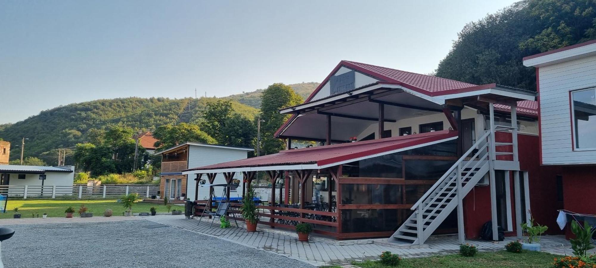 Vila Legrand Bazias Esterno foto